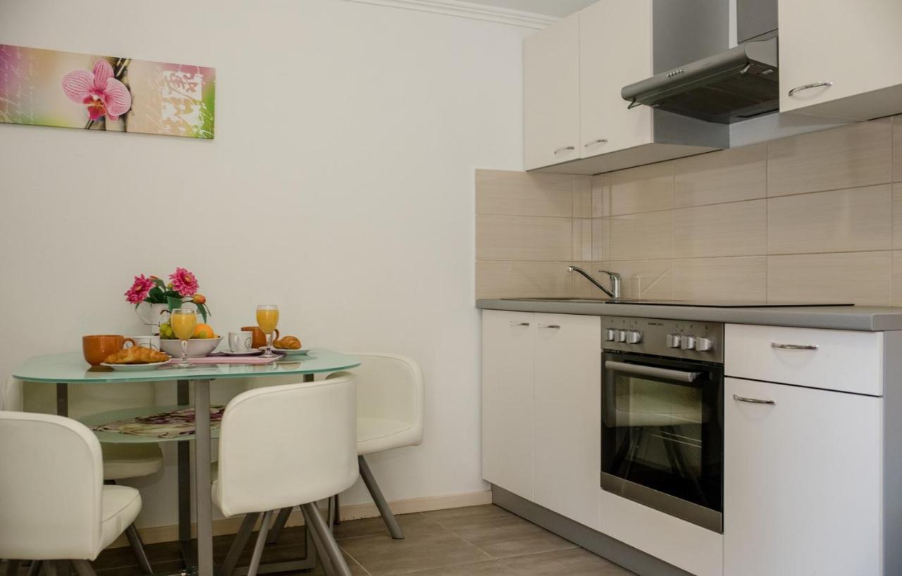 Apartments Vladimir 2835 Rab Town Zewnętrze zdjęcie