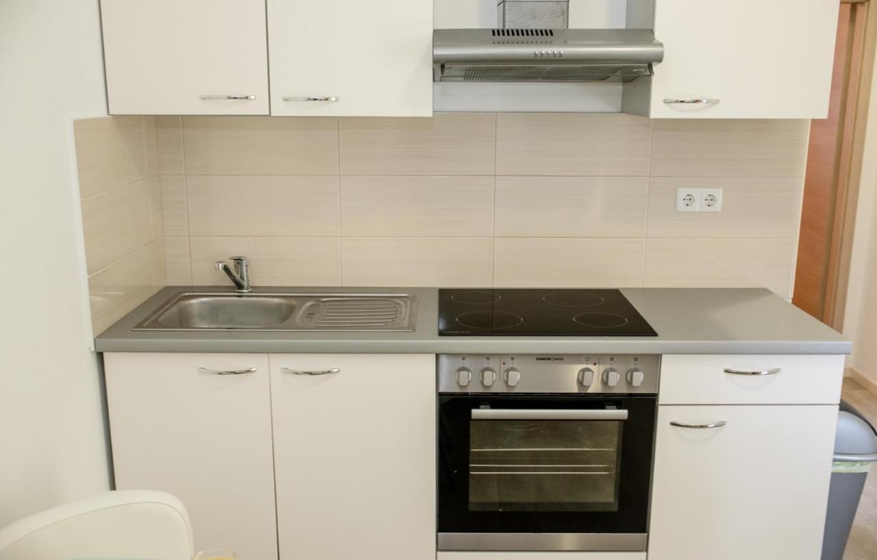 Apartments Vladimir 2835 Rab Town Zewnętrze zdjęcie